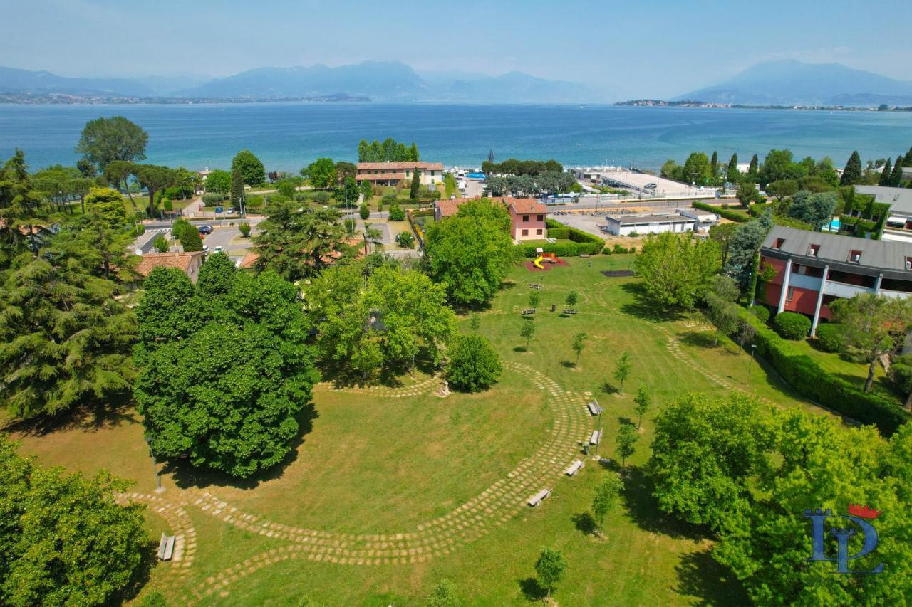 Desenzanoloft Official Partner Marriott Homes & Villas - Dolce Vita With Garden And Pools Desenzano del Garda Eksteriør bilde